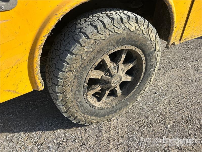 Chevrolet Silverado 2500HD 皮卡.傳統半斗卡車/側卸板