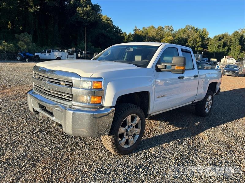 Chevrolet Silverado 2500HD 4x4 Crew Cab Pickup 其他