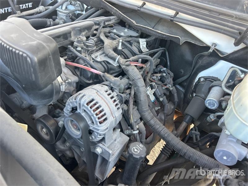 Chevrolet Silverado 2500 HD 4x2 Crew Cab Pickup 其他