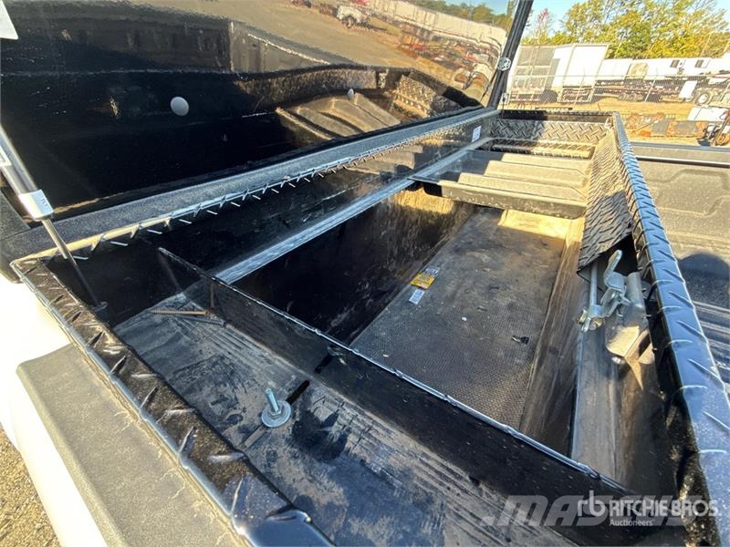Chevrolet Silverado 2500 HD 4x4 Crew Cab Pickup Autre fourgon / utilitaire