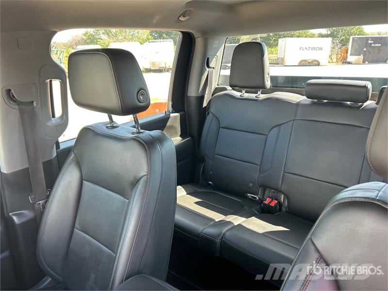 Chevrolet Silverado 2500 HD 4x4 Crew Cab Pickup (Inoperable) Citi