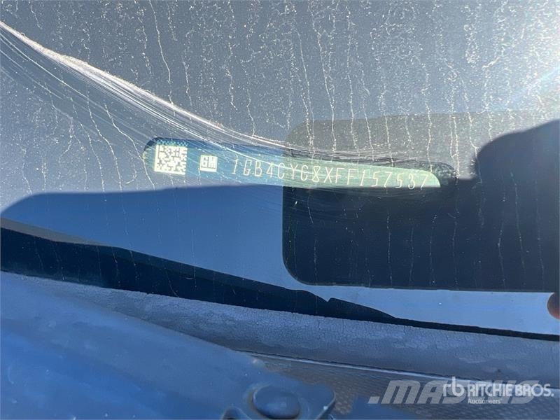 Chevrolet Silverado 2500HD Tovornjaki s kesonom/platojem