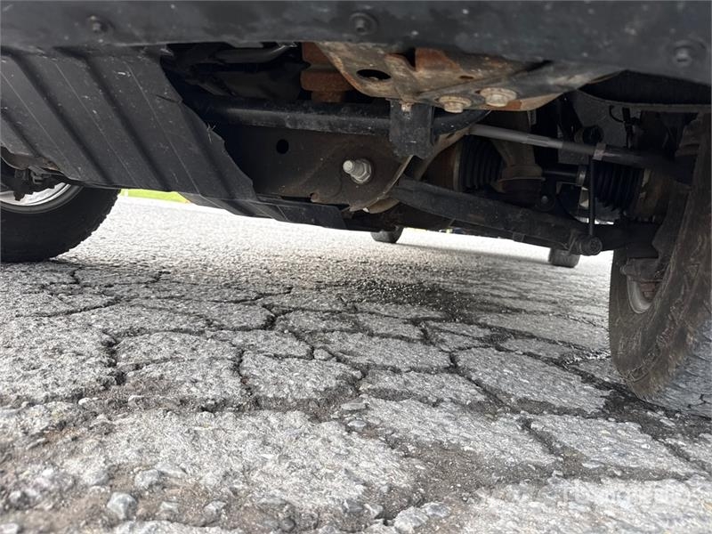 Chevrolet Silverado 2500 4x4 Utility Truck Pikapai / Bortiniai sunkvežimiai