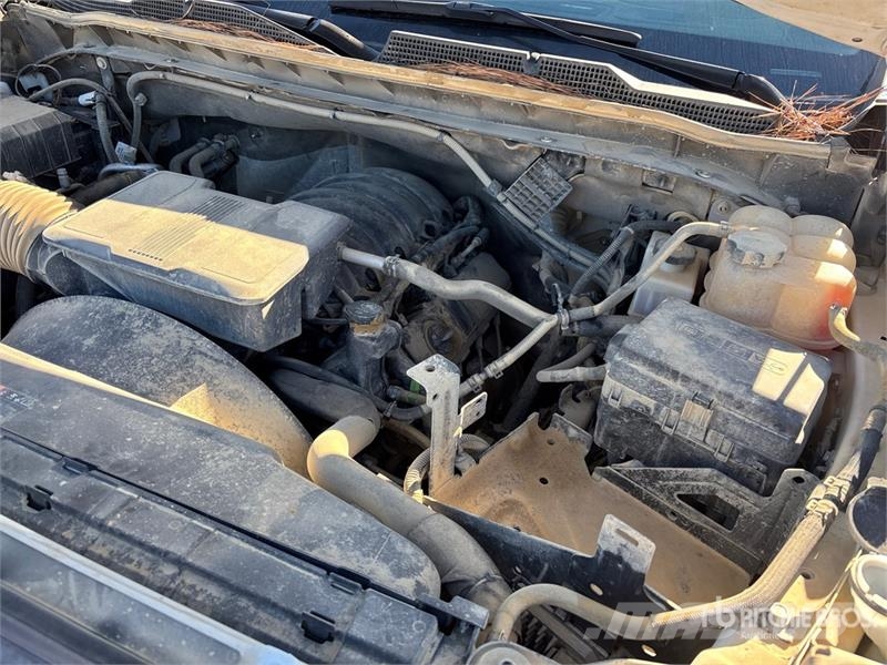 Chevrolet Silverado 2500 HD Custom 4x4 Crew Cab Pickup أخرى
