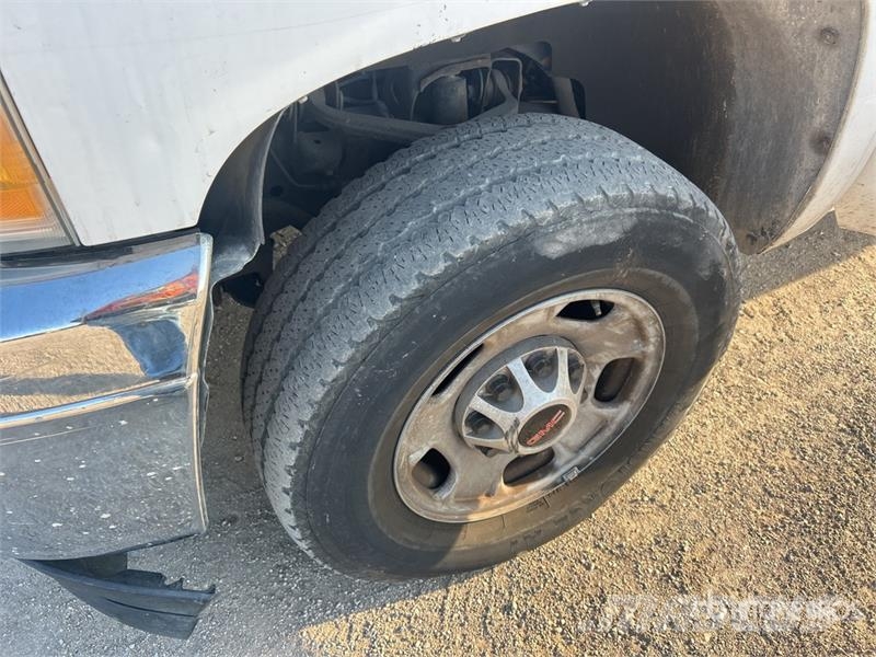 Chevrolet Silverado 2500 HD 4x2 Crew Cab Pickup 其他