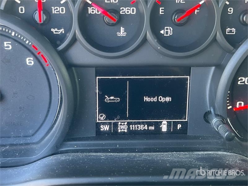 Chevrolet Silverado 2500HD 4x4 Crew Cab Pickup Otros