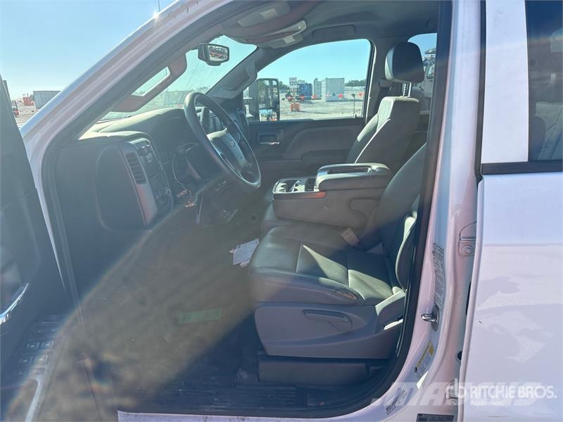 Chevrolet Silverado 2500HD 4x2 Extended Cab Utility Truck Pick up/Platou