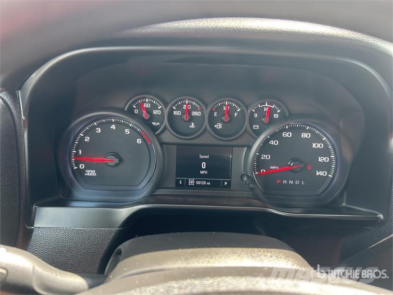 Chevrolet Silverado 2500HD 4x4 Extended Cab Utility Truck Pikaplar