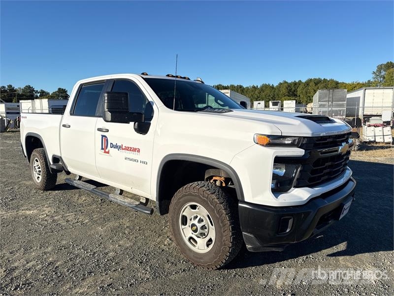 Chevrolet Silverado 2500 HD 4x4 Crew Cab Pickup Autre fourgon / utilitaire