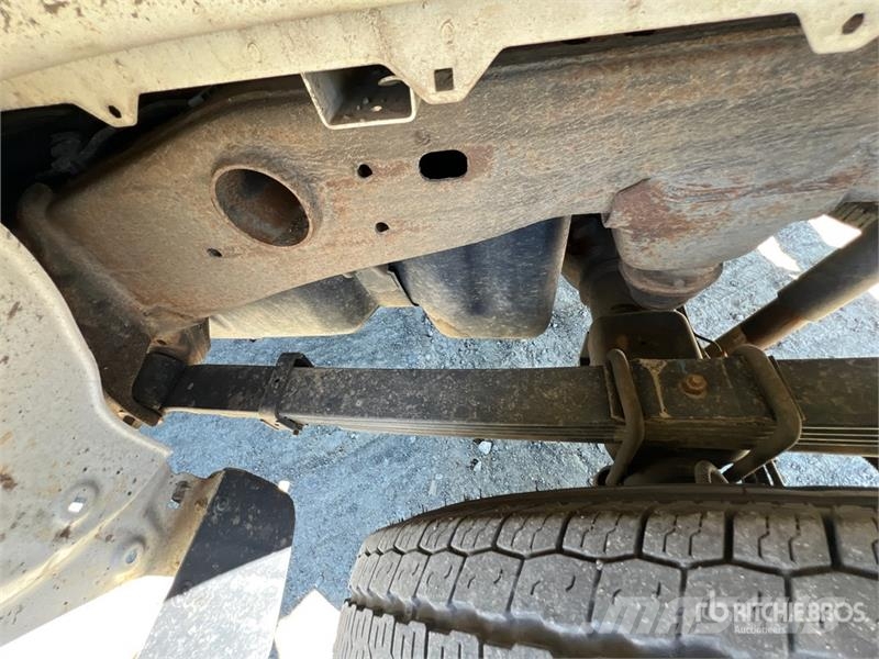 Chevrolet Silverado 2500HD 4x4 Crew Cab Pickup Otros