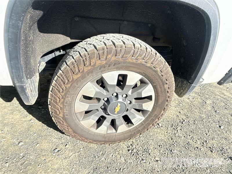 Chevrolet Silverado 2500 HD Custom 4x4 Crew Cab Pickup Citi