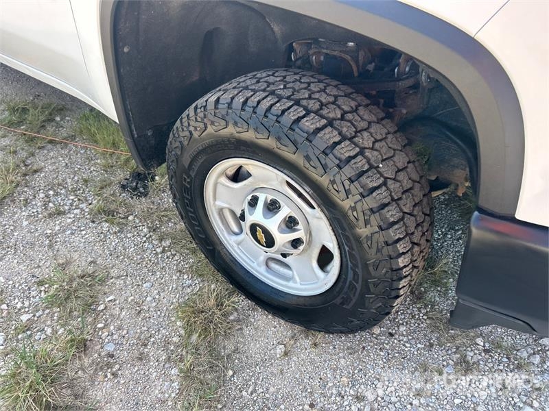 Chevrolet Silverado 2500 HD 4x4 Crew Cab Pickup (Inoperable) Citi