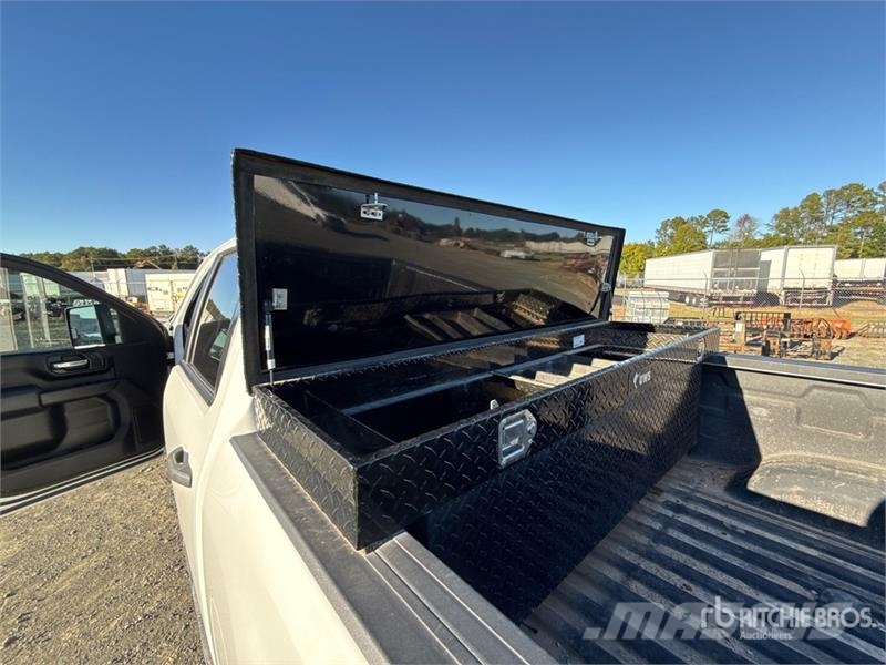 Chevrolet Silverado 2500 HD 4x4 Crew Cab Pickup Autre fourgon / utilitaire