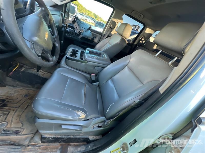 Chevrolet Silverado 2500HD 4x4 Crew Cab Pickup 其他