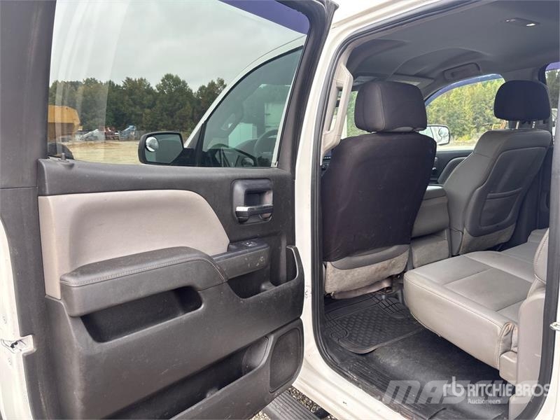 Chevrolet Silverado 2500HD 4x2 Crew Cab Pickup Прочие фургоны