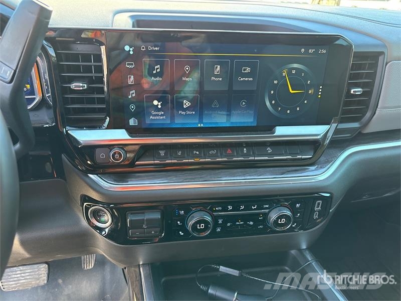 Chevrolet Silverado 2500 HD LTZ 4x4 Crew Cab Pickup Otros
