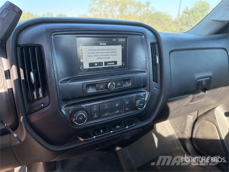 Chevrolet Silverado 2500HD 4x2 Utility Truck Kis teherszállító/Platós kocsi