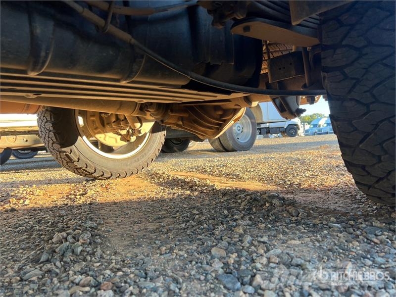 Chevrolet Silverado 2500HD 4x4 Crew Cab Pickup 其他