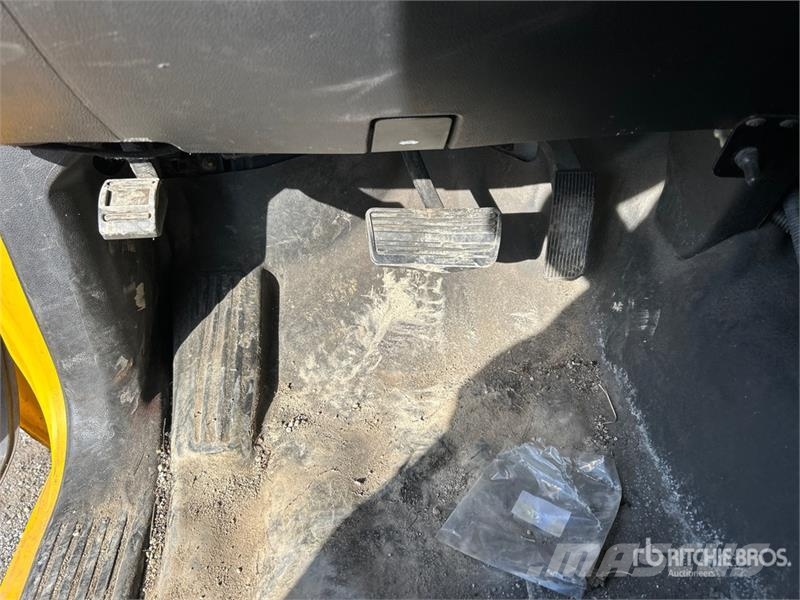 Chevrolet Silverado 2500HD 皮卡.傳統半斗卡車/側卸板