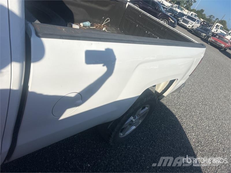 Chevrolet Silverado 2500 HD 4x2 Dual Cab Pickup (Inoperable) 其他