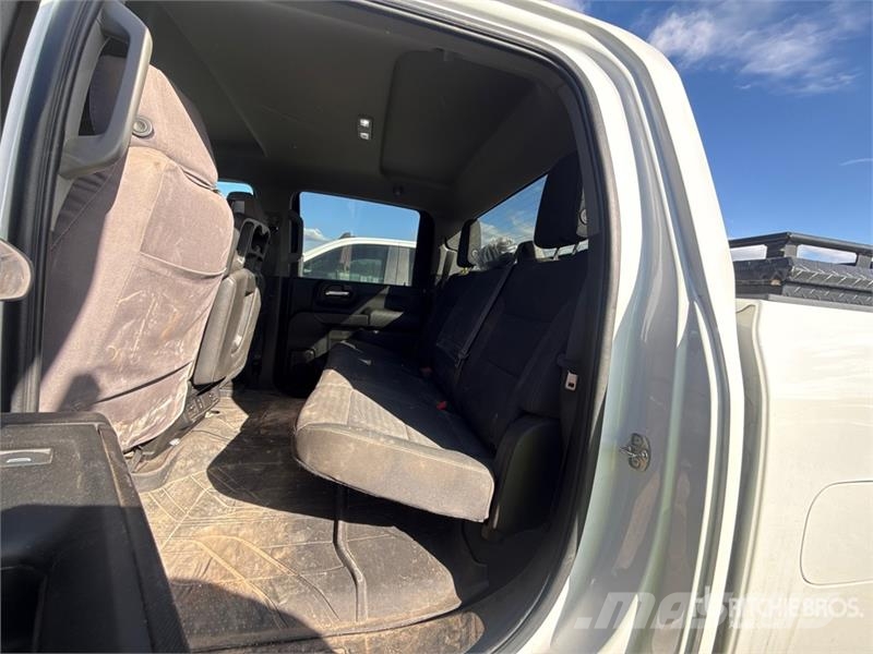Chevrolet Silverado 2500 HD Custom 4x4 Crew Cab Pickup Citi