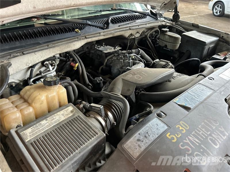 Chevrolet Silverado 2500 4x2 Pickup Diger