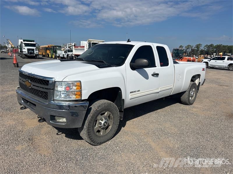 Chevrolet Silverado 2500 HD Z71 4x4 Extended Cab Pickup 기타