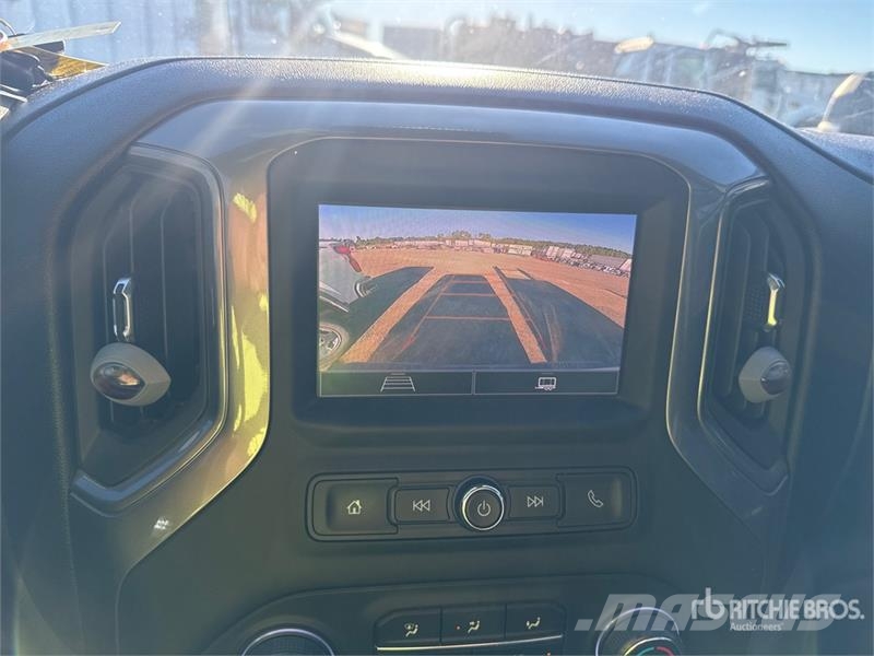 Chevrolet Silverado 2500 HD 4x4 Crew Cab Pickup Autre fourgon / utilitaire