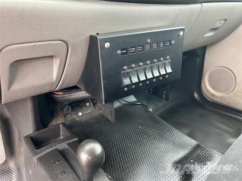 Chevrolet Silverado 2500HD 4x4 Crew Cab Utility Truck Pick up/Dropside