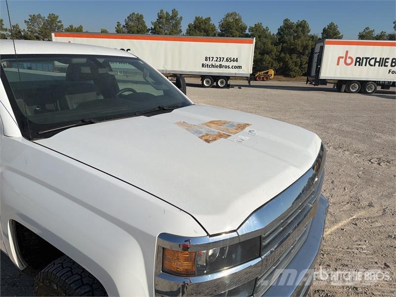 Chevrolet Silverado 2500HD 4x2 Utility Truck Kis teherszállító/Platós kocsi