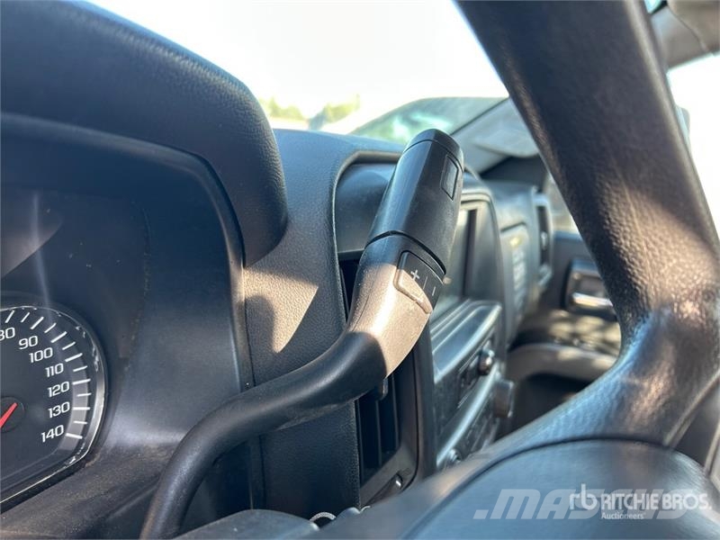 Chevrolet Silverado 2500HD 皮卡.傳統半斗卡車/側卸板