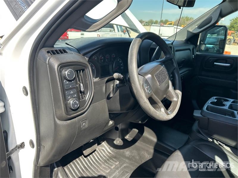 Chevrolet Silverado 2500 HD 4x4 Crew Cab Pickup (Inoperable) Citi