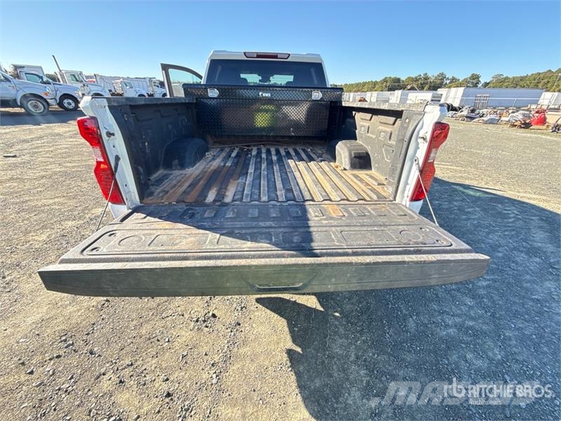 Chevrolet Silverado 2500 HD HD 4x4 Crew Cab Pickup Autre fourgon / utilitaire