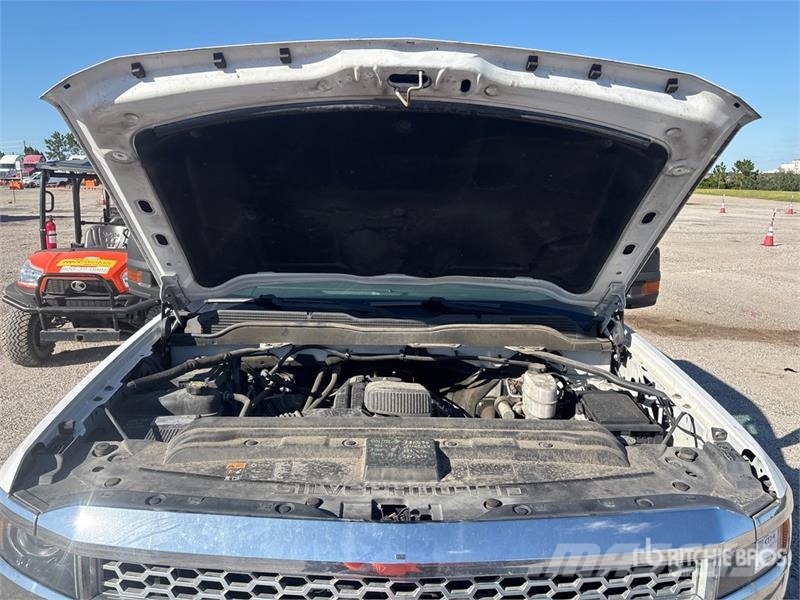 Chevrolet Silverado 2500HD 4x2 Extended Cab Utility Truck Pick up/Platou