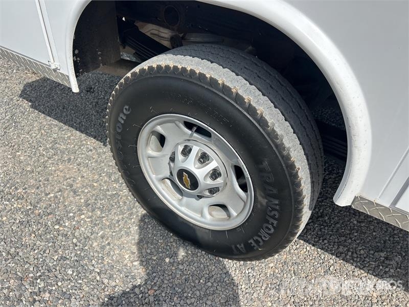 Chevrolet Silverado 2500HD 4x4 Extended Cab Utility Truck Pikaplar