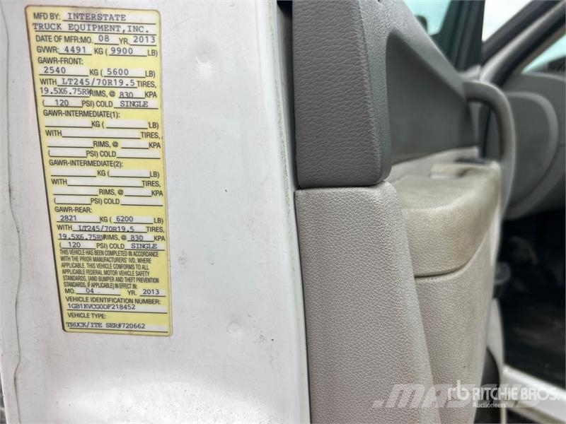 Chevrolet Silverado 2500HD 4x4 Crew Cab Utility Truck Pick up/Dropside