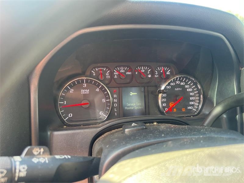 Chevrolet Silverado 2500HD 4x2 Crew Cab Pickup その他
