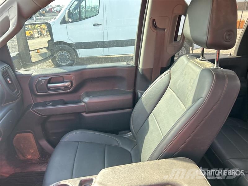 Chevrolet Silverado 2500HD 4x4 Extended Cab Pickup Ostalo