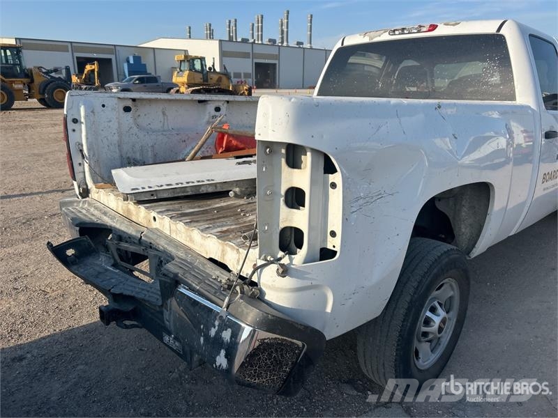 Chevrolet Silverado 2500 HD 4x2 Crew Cab Pickup 其他