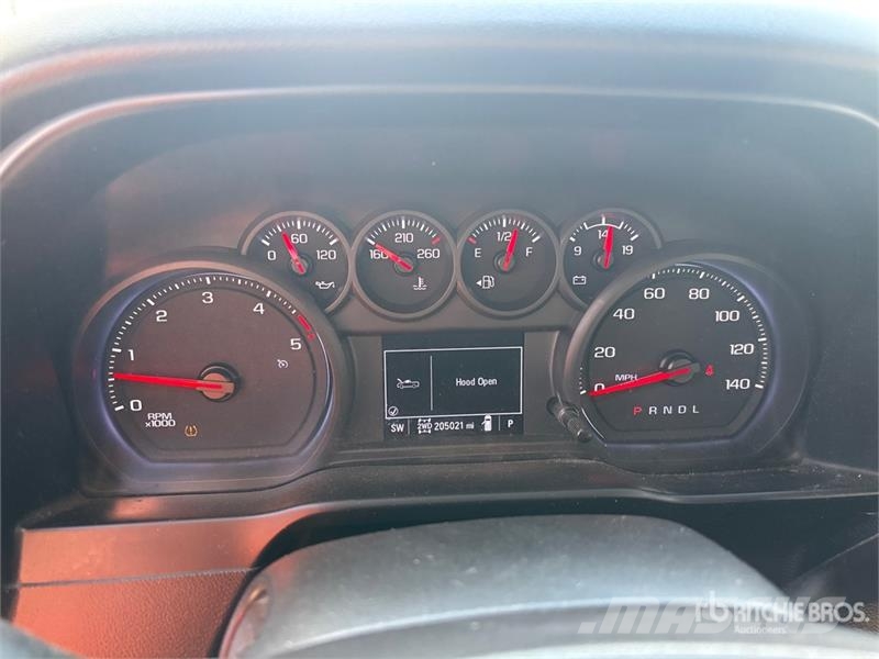 Chevrolet Silverado 2500HD LT 4x4 Crew Cab Pickup Drugi
