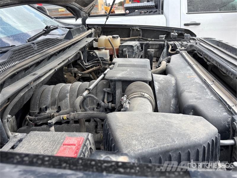 Chevrolet Silverado 2500 Custom 4x4 Crew Cab Pickup Other