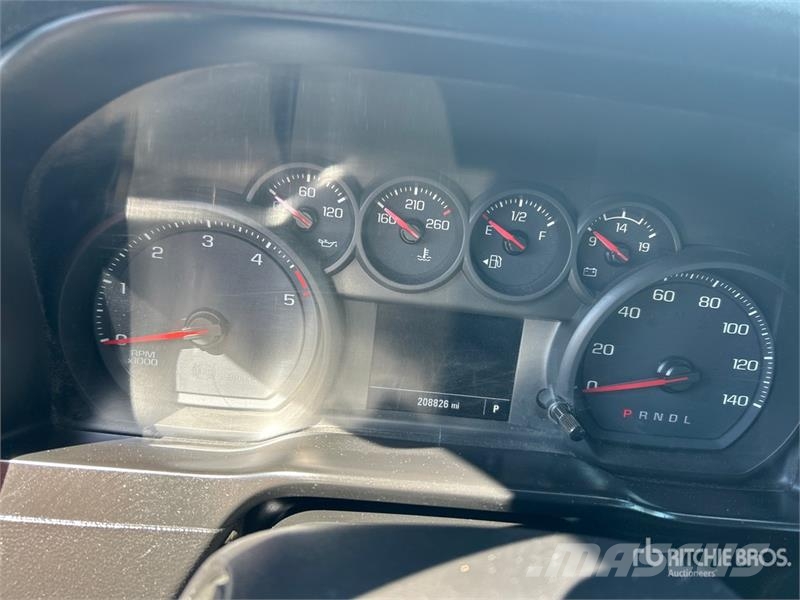 Chevrolet Silverado 2500 HD 4x4 Crew Cab Pickup (Inoperable) Citi