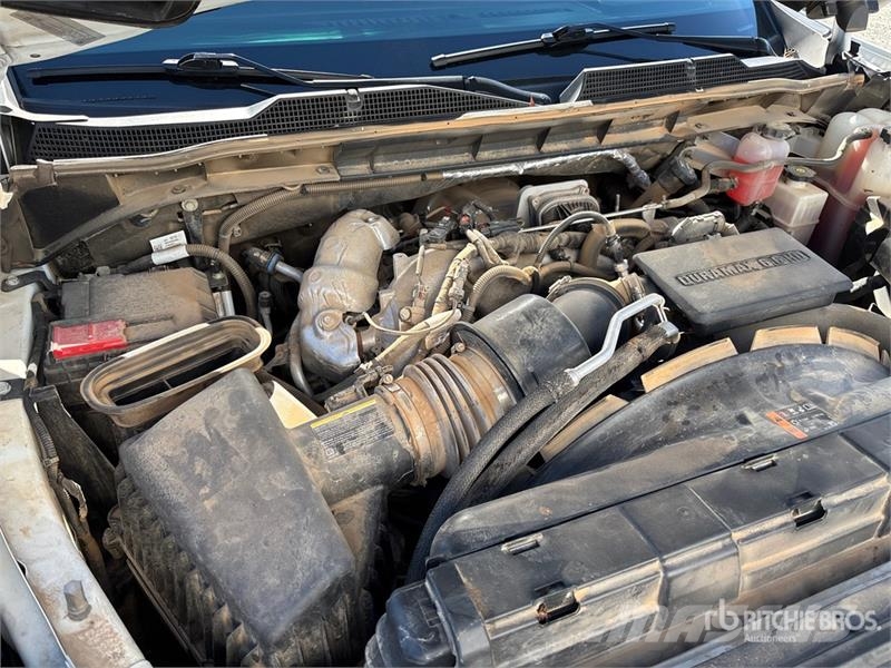 Chevrolet Silverado 2500 HD LTZ 4x4 Crew Cab Pickup Otros
