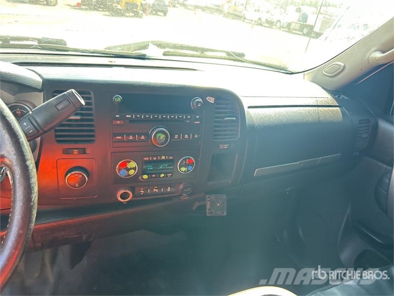 Chevrolet Silverado 2500 HD Z71 4x4 Extended Cab Pickup 기타