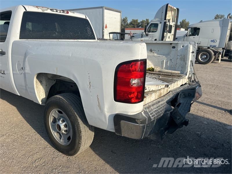 Chevrolet Silverado 2500 HD 4x2 Crew Cab Pickup 其他