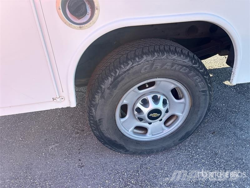 Chevrolet Silverado 2500HD 4x2 Extended Cab Utility Truck Pick up/Platou