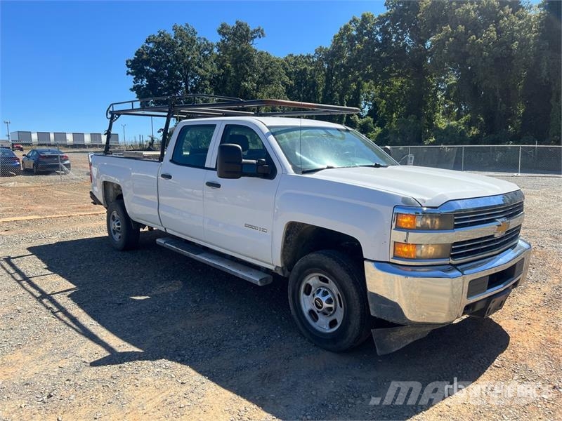 Chevrolet Silverado 2500HD 4x2 Crew Cab Pickup Andre
