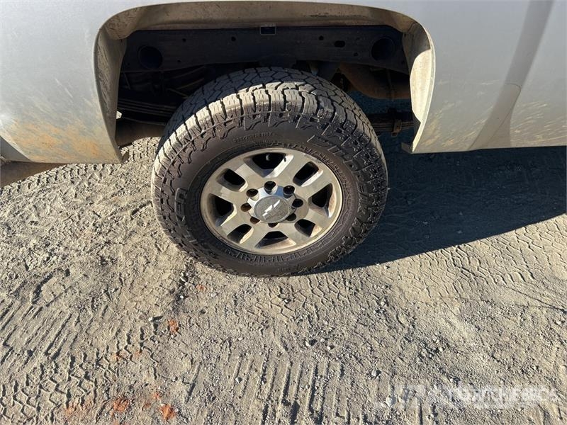 Chevrolet Silverado 2500HD 4x2 Crew Cab Pickup Muut autot