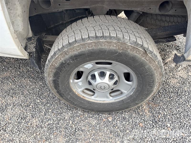 Chevrolet Silverado 2500 4x4 Crew Cab Pickup その他