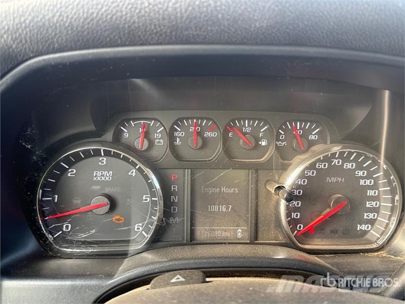 Chevrolet Silverado 2500HD 4x2 Crew Cab Utility Truck Vieglais kravas automobilis/izkraušana no sāniem